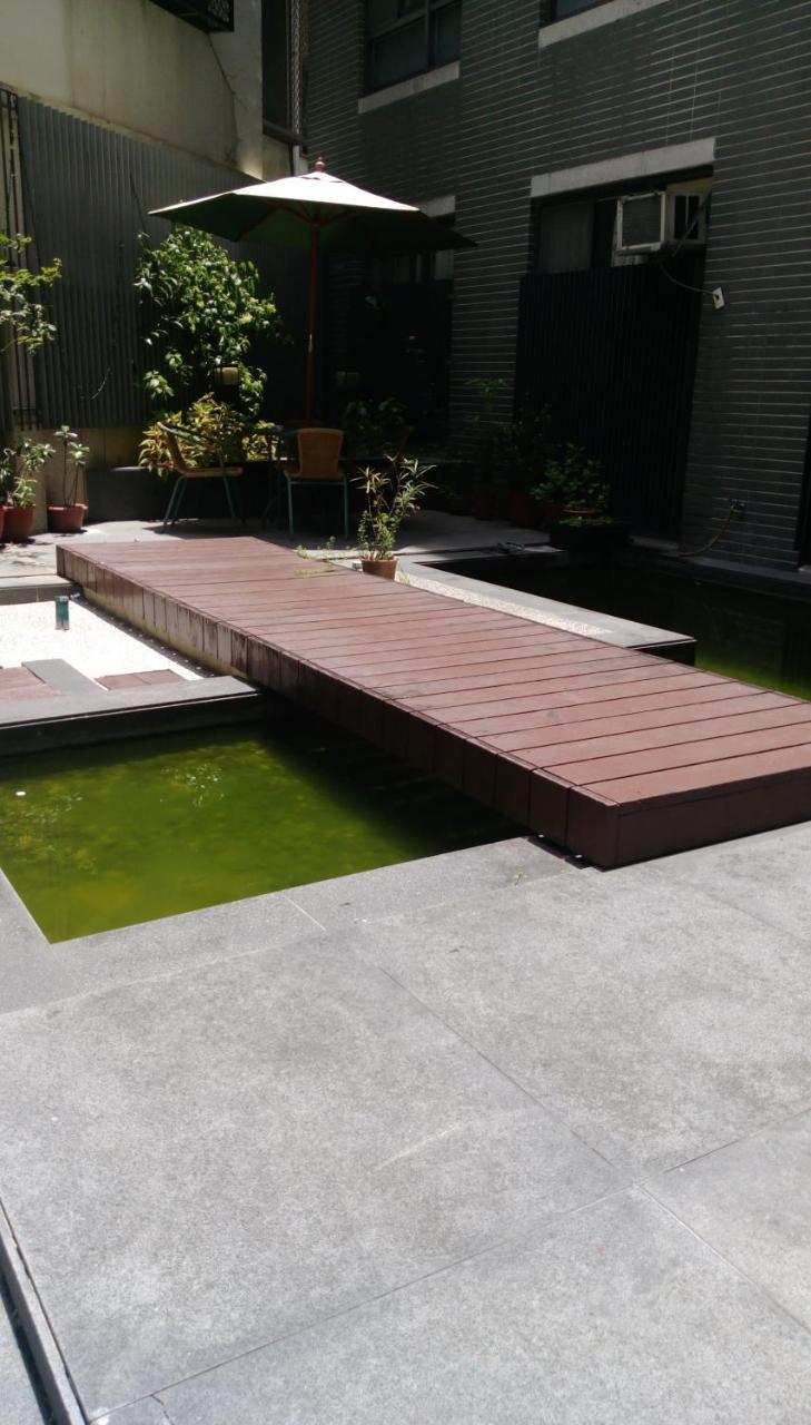 Feng Jia Homestay Taichung Exterior foto