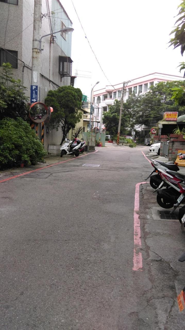 Feng Jia Homestay Taichung Exterior foto